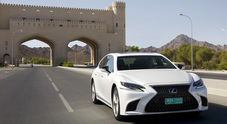 L'auto del Sultano. In Oman a bordo della Lexus LS: mix perfetto di cura artigianale e tecnologia del futuro