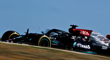 GP Portogallo, libere 2: Hamilton prende il comando, ma Verstappen è vicinissimo. Quarto Sainz