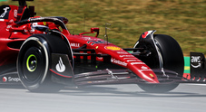 GP Spagna, prove libere 2: Leclerc si conferma leader, gli sviluppi Mercedes funzionano con Russell 2° e Hamilton 3°