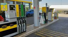 Carburanti, nuovi ribassi per diesel e benzina: media self 1,717 euro/litro. Il gasolio self è 1,852 euro/litro