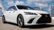 Lexus ES, il comfort sposa l'efficienza. Al volante della 7° generazione della super berlina giapponese