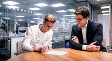 Mick Schumacher sulle orme di papà Michael: ha firmato per la Mercedes come terzo pilota