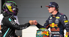 La battaglia iridata: Hamilton scagiona Verstappen, ma Wolff non è troppo d'accordo...
