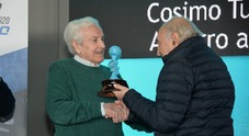 A Turizio il Casco Azzurro alla carriera consegnato da Ferlaino. Scudieri: «Motor Valley, autodromo e Academy per il Sud»