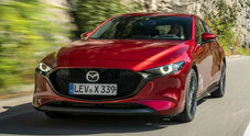 Mazda 3, design elegante e con l'ibrido divertimento assicurato. Lo Skyactiv-X M Hybrid garantisce una guida piacevole