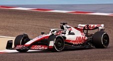 Test a Sakhir, 2° giorno: a sorpresa spunta la Haas con Magnussen, Ferrari sempre più convicente