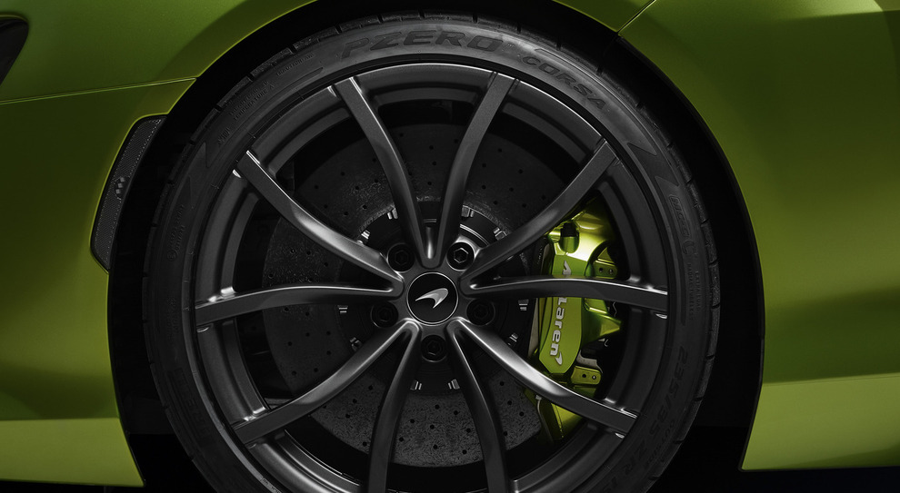 Il sistema Pirelli Cyber Tyre, la gomma per la nuova Mclaren Artura