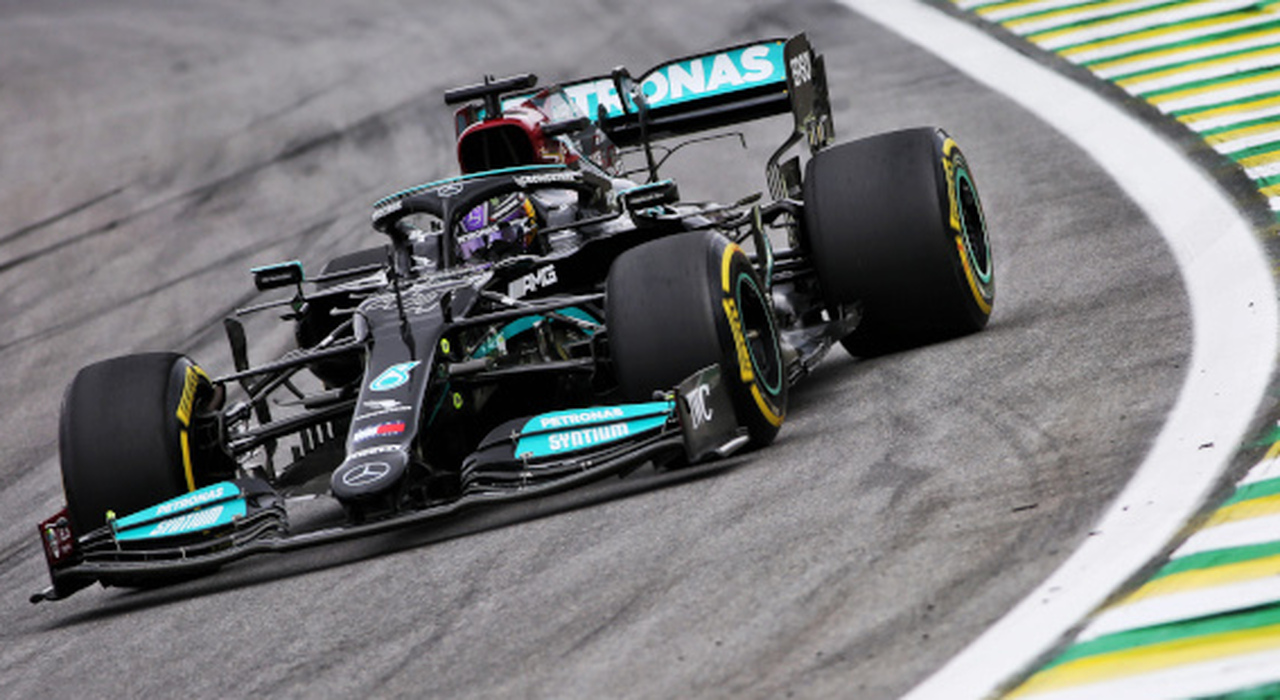 Lewis Hamilton con la Mercedes a San Paolo