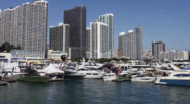 Miami Boat Show 2023, dall’“oblò magico” ai “3 ponti+1” degli yacht superlusso. Il Made in Italy grande protagonista
