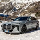 BMW i7 XDrive60, silenziosa e rassicurante regina delle nevi. Relax assoluto viaggiando nella lounge posteriore